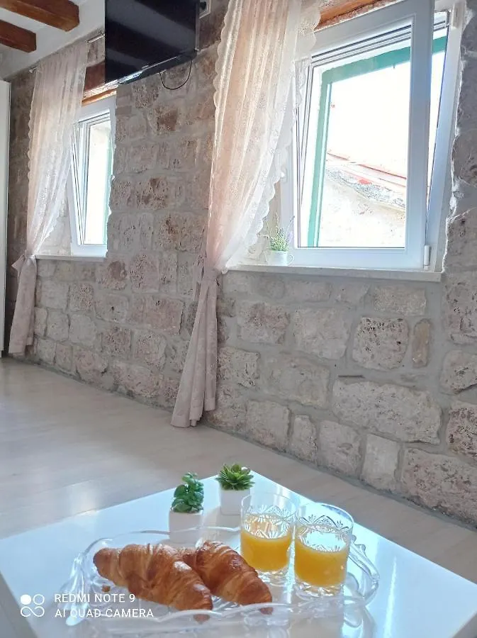 Studio Makala Trogir 0*,
