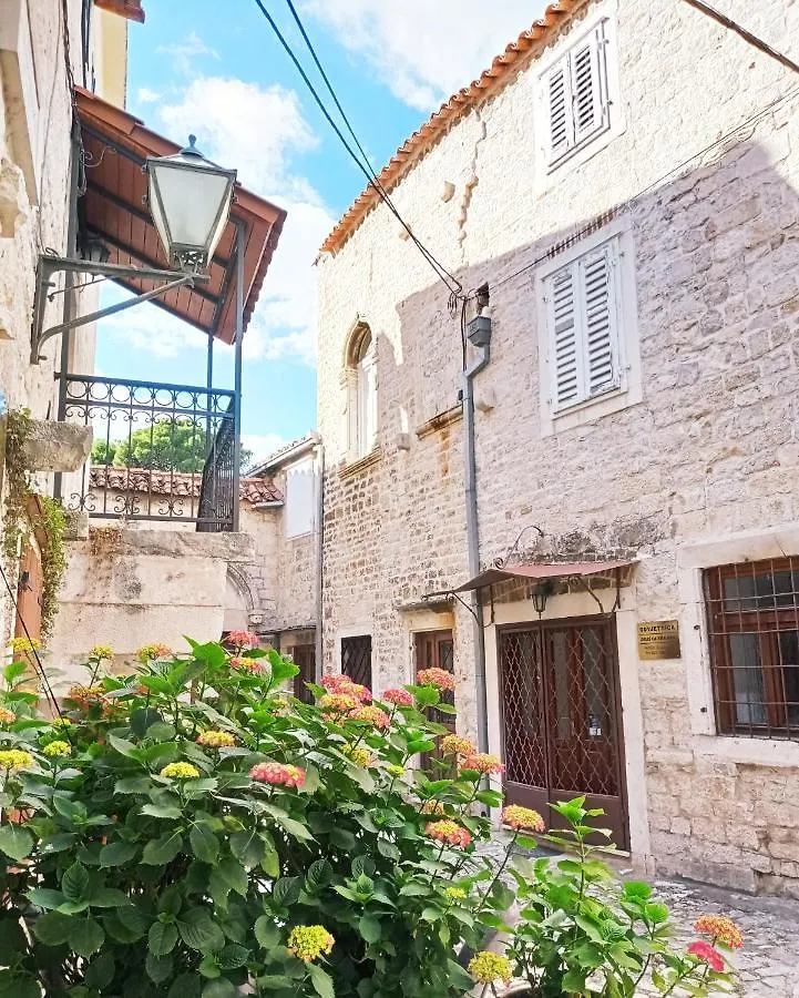 Studio Makala Trogir 0*,  Kroatië